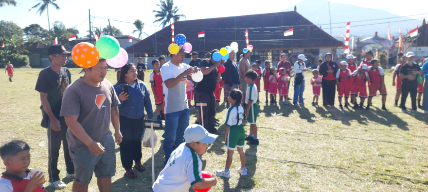 PERLOMBAAN PERLOMBAAN MENYAMBUT HUT RI KE 80 TAHUN 2025 DI DESA PADANGAN