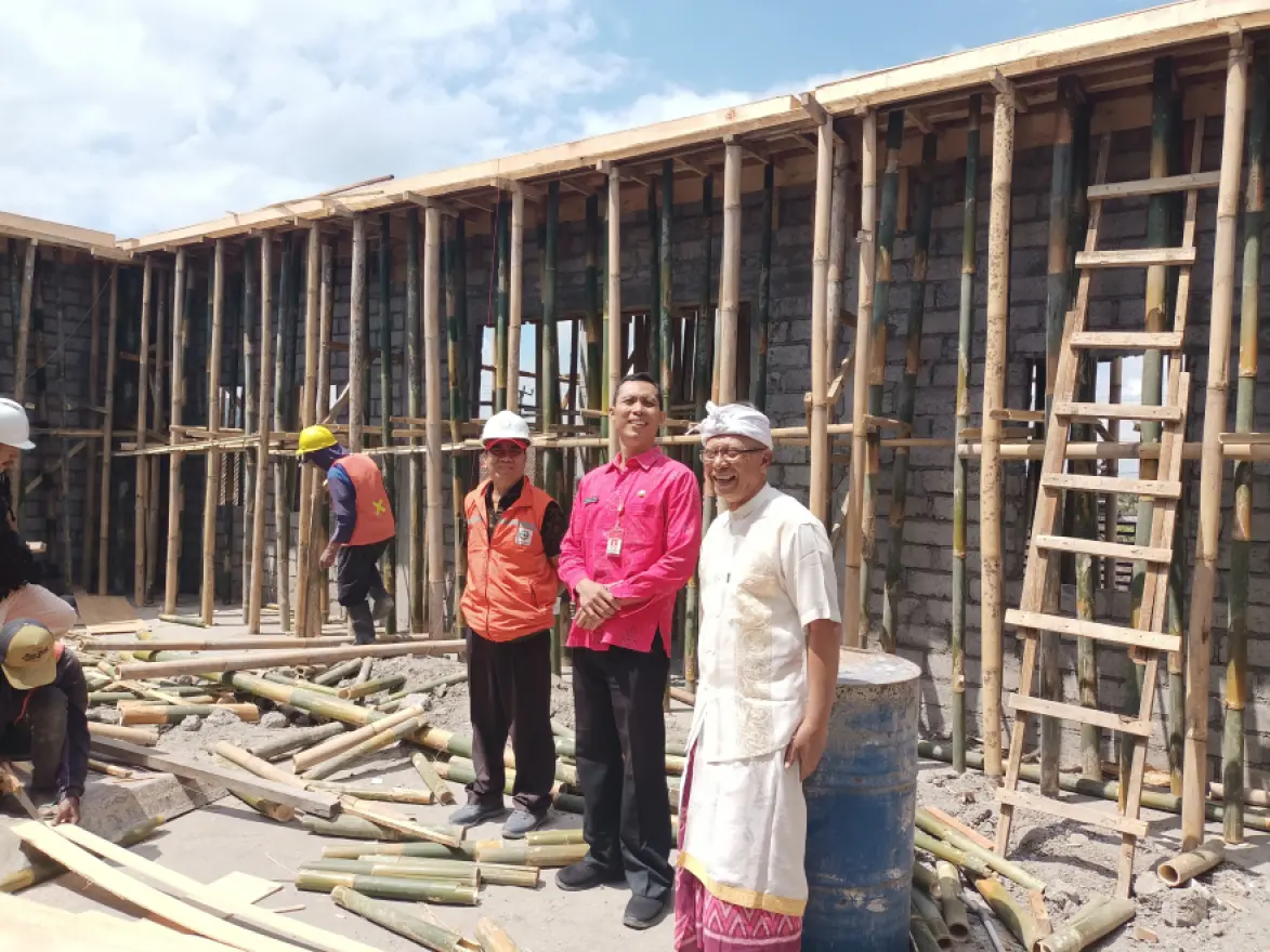 MONITORING PEMBANGUNAN KANTOR PETBEKEL PADANGAN